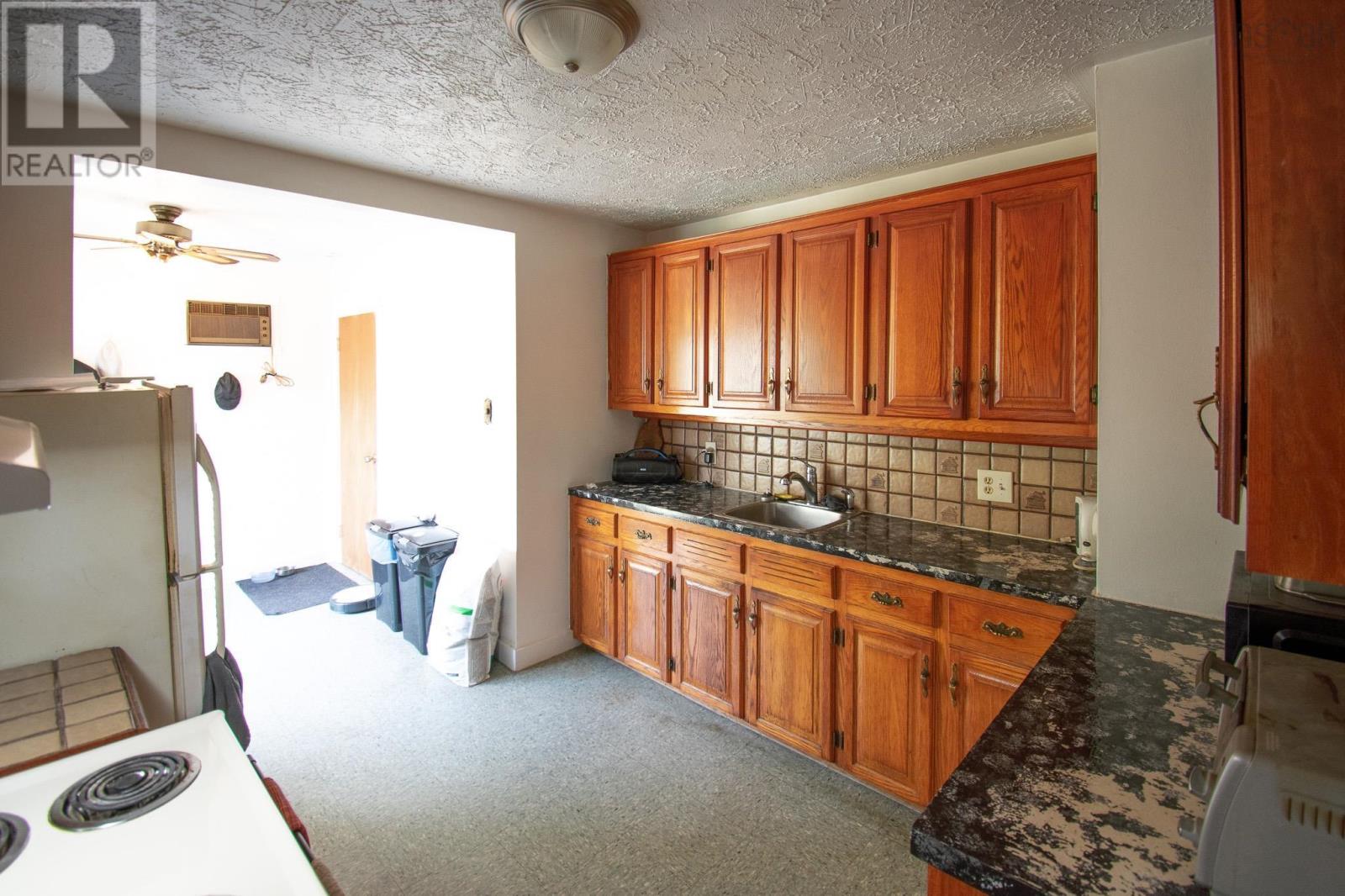 14979 / 14981 Highway 1, Wilmot, Nova Scotia  B0P 1R0 - Photo 14 - 202611434