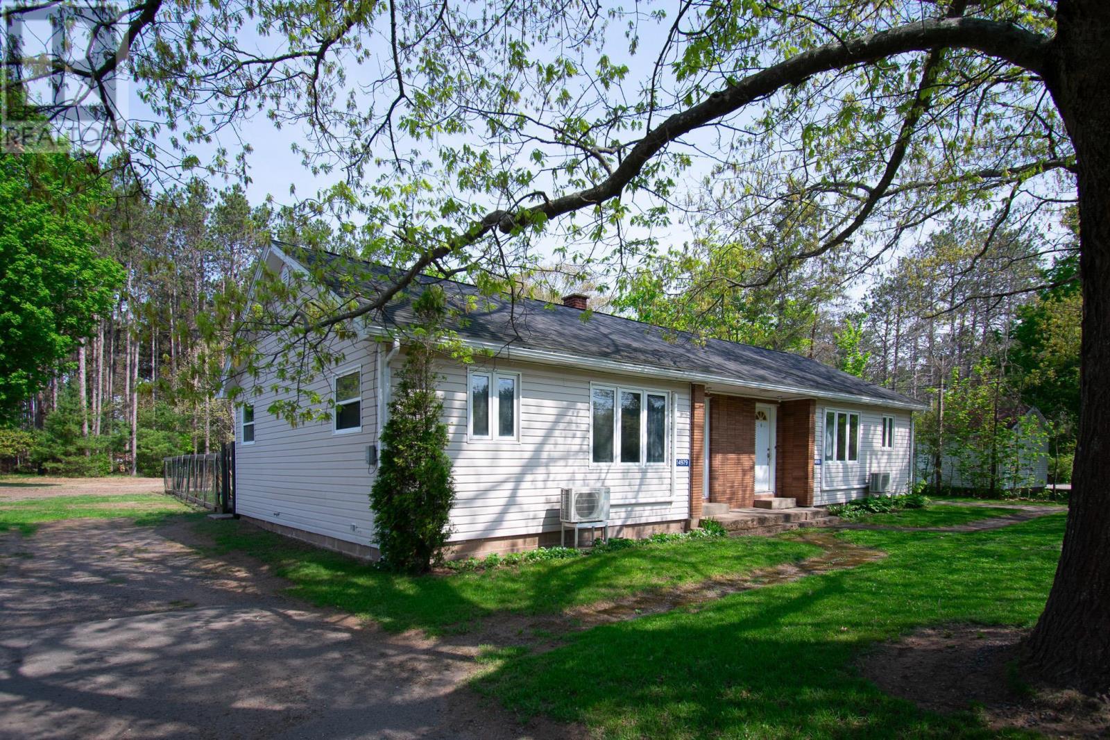14979 / 14981 Highway 1, Wilmot, Nova Scotia  B0P 1R0 - Photo 3 - 202611434